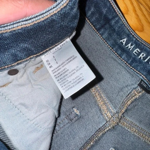 AE Mom Jean - Picture 5 of 5